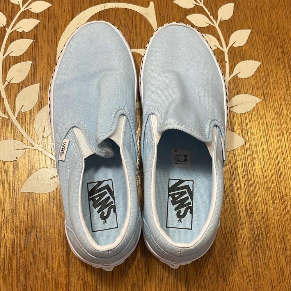 Light blue VANS. men 5.5. Women 7.0. - Picture 4 of 6